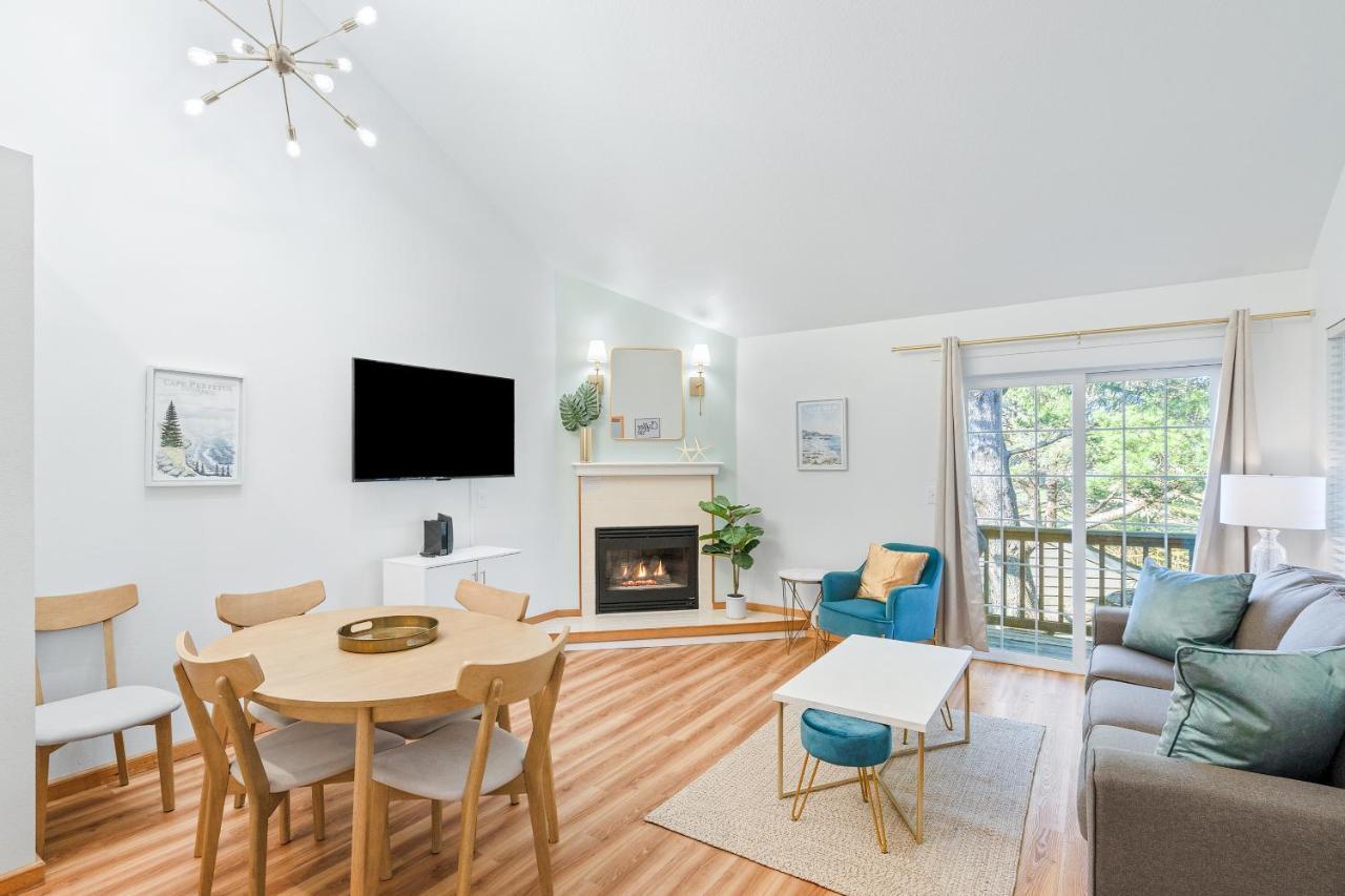 Cannon Beach Vibes, Steps To The Beach,Wifi,3 Full Bedroom En Suites With 3 Fireplaces,Near Downtown Exteriör bild