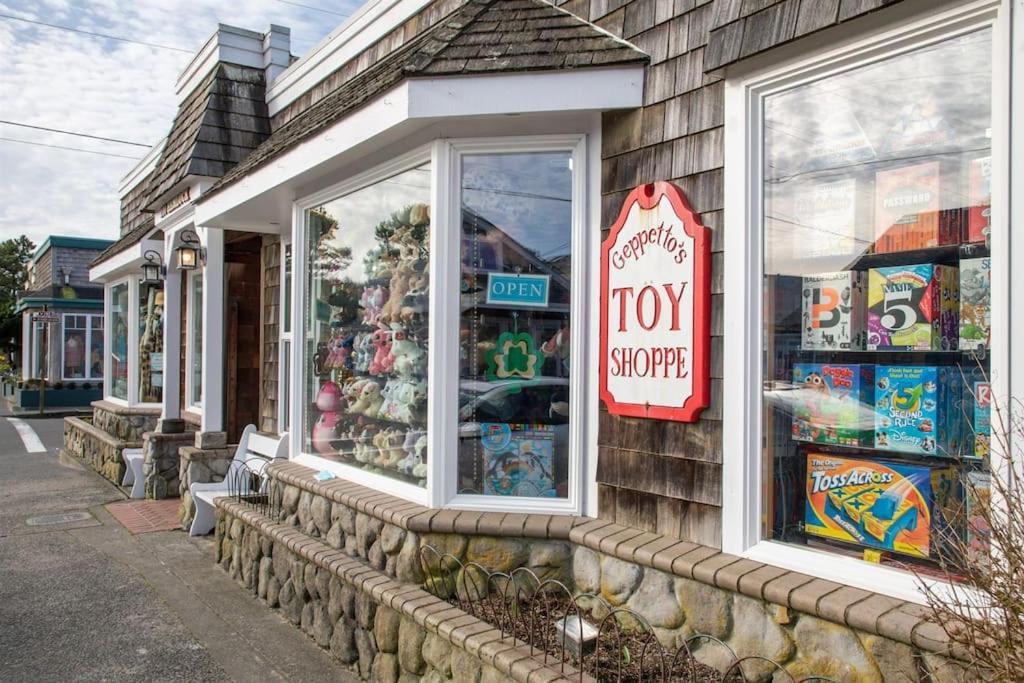 Cannon Beach Vibes, Steps To The Beach,Wifi,3 Full Bedroom En Suites With 3 Fireplaces,Near Downtown Exteriör bild